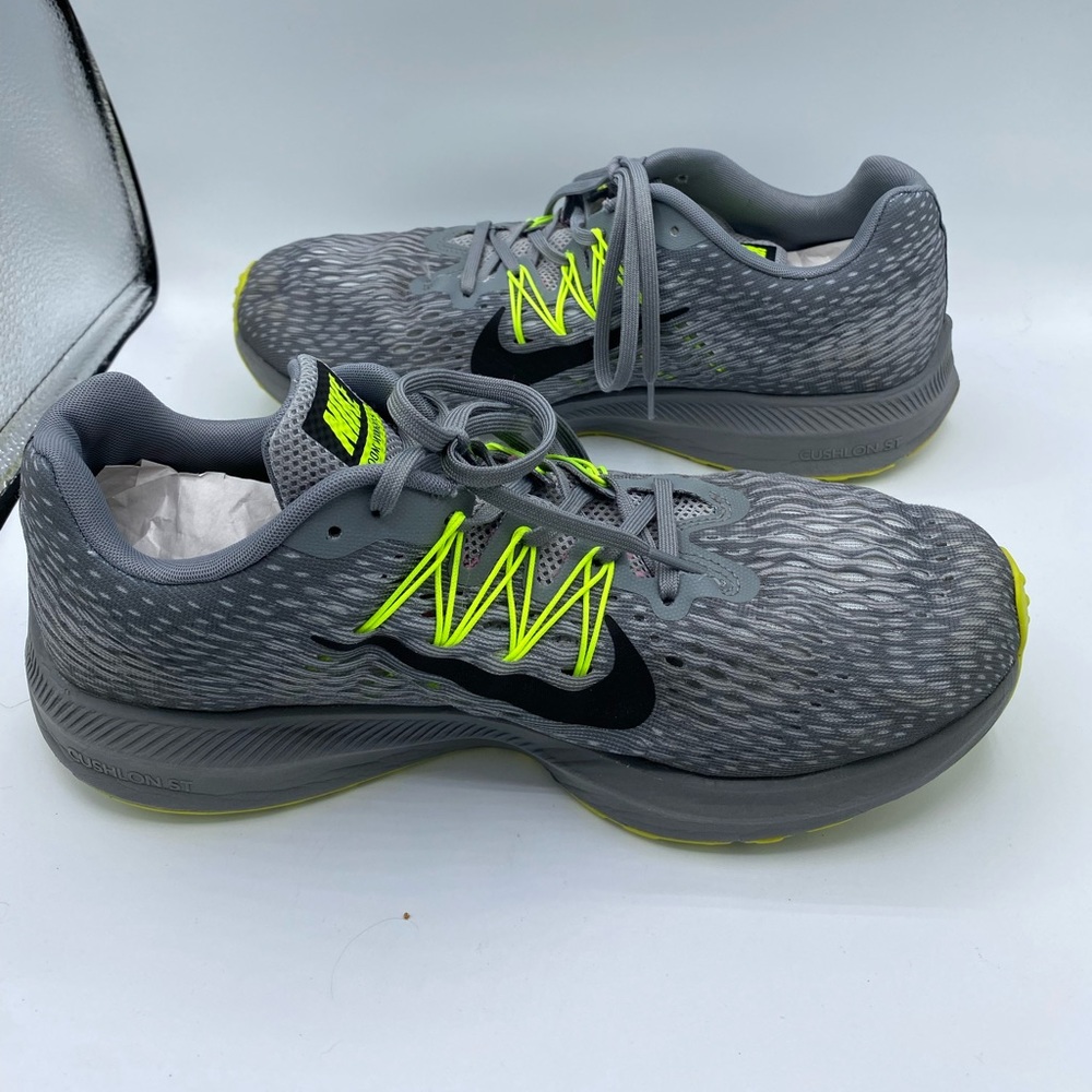 Nike Zoom Winflo 5 Shoes Running Training Sneakers  AV8011-011, Men's Size 11